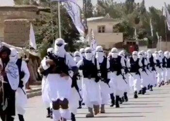 Afganistan’ın eski içişleri bakanı: Taliban, çocukları infaz ediyor