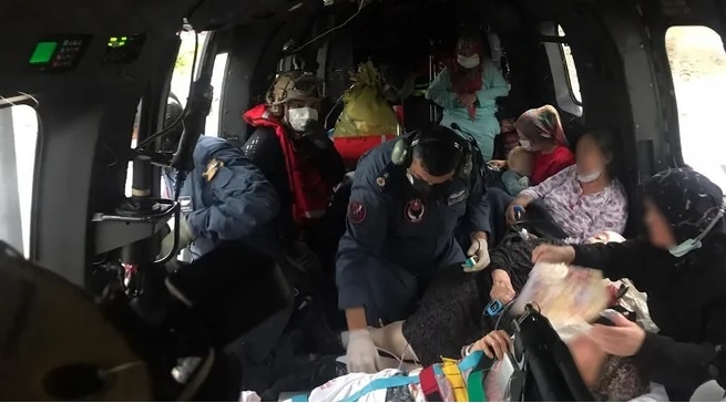 Sinop Ayancık Devlet Hastanesi’ndeki hastalar helikopterle nakledildi