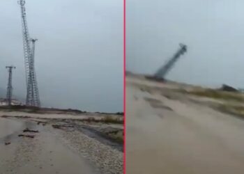 Baz istasyonunun çökme anı saniye saniye kaydedildi