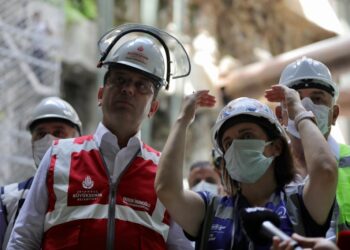 İmamoğlu: “Yangınlarda sorumluluğu  belediyelere pas etme çabasını acizlik”