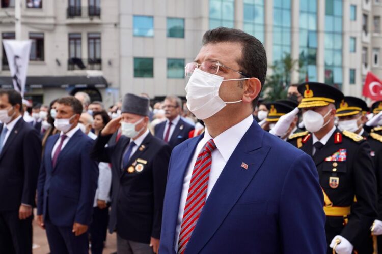 İmamoğlu: Umarım asırlık Cumhuriyetimize layık bir nesil oluruz