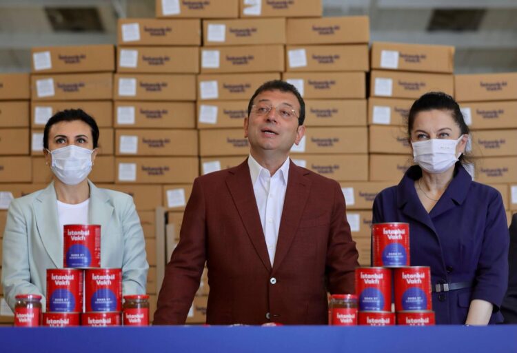 İmamoğlu: Kurban eti dağıtımında bu yıl 231 bin aileye ulaşıyoruz