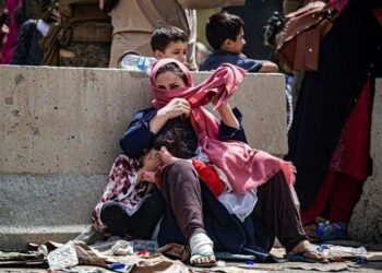 Taliban sözcüsü: Kadınlar evden çıkmasın, çünkü…