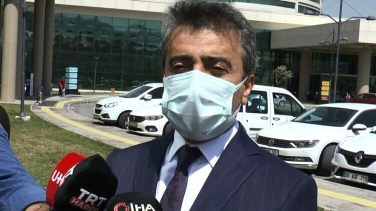 Son 4 ayda 2 doz aşısını olan kimse hastaneye yatmadı