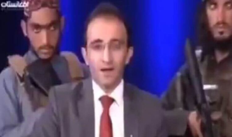 Taliban’dan şaşkına çeviren görüntü: Canlı yayında sunucunun etrafını sardılar