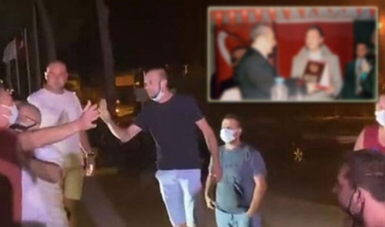 Canlı yayına saldıran ismin Mehmet Ağar ile fotoğrafı ortaya çıktı