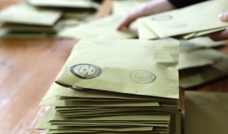 CHP’li Gürsel Tekin’den seçim barajı çıkışı