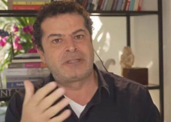 Cüneyt Özdemir’den dikkat çeken ‘aşı’ tepkisi