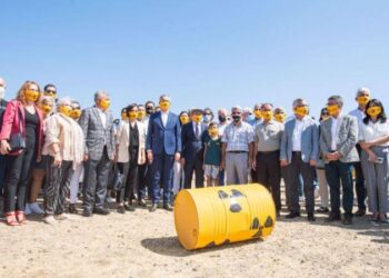 Tunç Soyer “Duran Adam” eylemine destek verdi