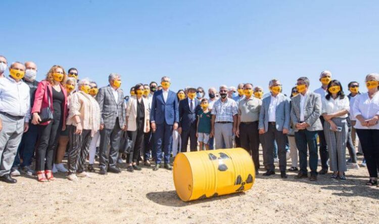 Tunç Soyer “Duran Adam” eylemine destek verdi