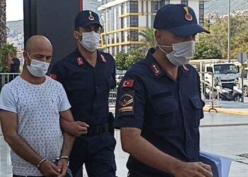 ‘Cinleri musallat edeceğim’ diyerek istismarda bulundu