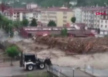 Kastamonu’da felaketin geliş anı böyle görüntülendi