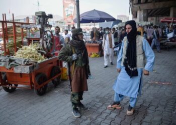 Çin’den Taliban’a barış çağrısı