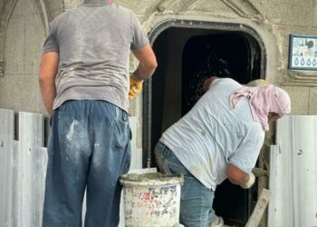 700 yıllık şadırvana mermer kaplamaya kalktılar