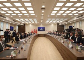 Sendikalardan hükümetin zam teklifine tepki