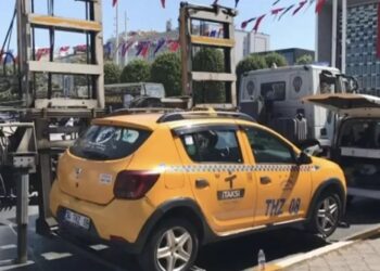 Polisi turist sandı: Taksim’den Şişli’ye 500 lira istedi