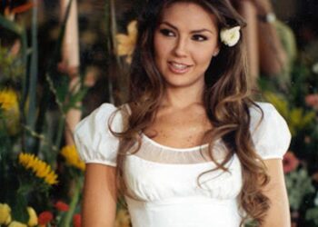 Rosalinda’nın yıldızından zamana meydan okuyan pozlar