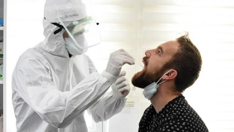 PCR testi zorunluluğunda kriz: Kaldıracak gücümüz yok