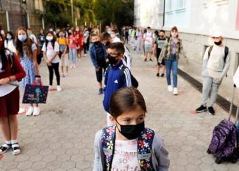 ‘Okullarda ikili eğitime geçilebilir’