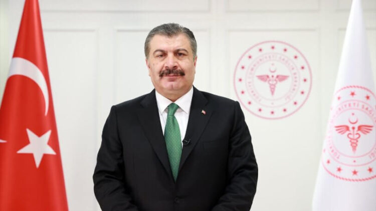 Koca, hatasını 12 saat sonra fark etti, paylaşımını silerek düzeltti