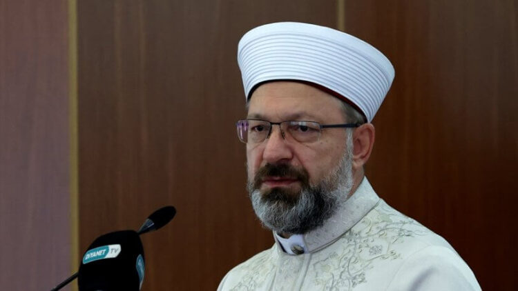 Özdil’i hedef alan Erbaş’ın, iki ay önce çekilmiş fotoğrafı gündem oldu