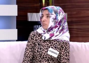 ‘Eşimle babamı yatakta bastım’ diyen adamın eşi canlı yayında…