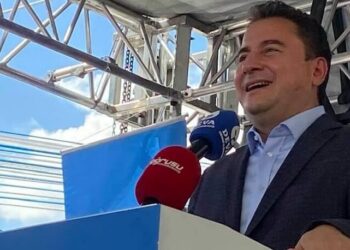 Ali Babacan’dan AKP’ye ters köşe: Öyle bir yerden başladı ki…