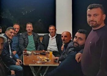 Referandumda skandal: Silahla çağrı yaptı