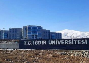 ‘Postacı’ bölümüne ‘gazetecilik’ şartı getirdiler