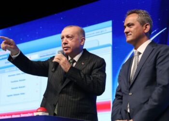 15 bin atama ortalığı karıştırdı: Sosyal medya ayağa kalktı