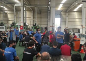 Kentpar’da işçiler direnişe geçti