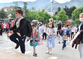 Okullar için yeni uygulama: Pazartesi başlıyor