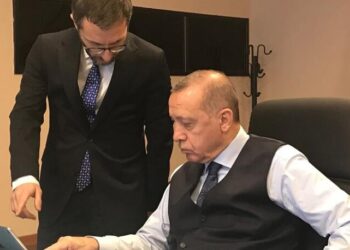 Fahrettin Altun’un Erdoğan planı: ‘İlkel bir yöntem ama yiyen yiyor…’