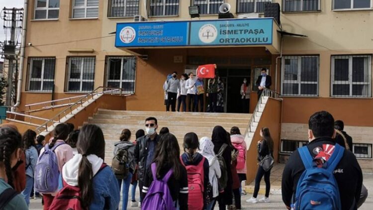 ‘MEB imam hatip okullarını koruyarak ayrımcılık yapıyor’