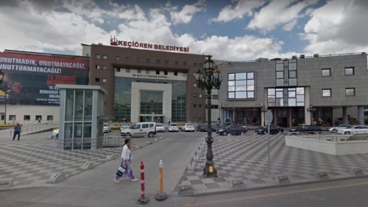 AKP’li belediyeye ait araçta 3 kilo esrar yakalandı