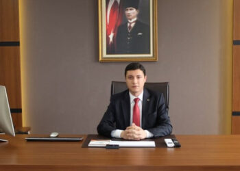 Kaymakam, ‘hoş geldiniz’ diyerek elini uzatan öğretmeni sınıftan kovdu