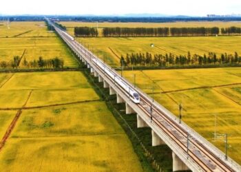 Çin tatil döneminde 127 milyon demiryolu seyahati bekliyor