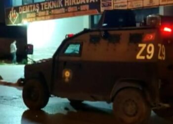 DEVA Partisi Arnavutköy İlçe Başkanlığı’na silahlı saldırı