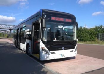 Çin yapımı şoförsüz otobüs 2022’de Paris’te hizmete girecek