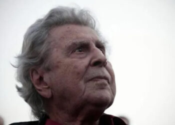 Mikis Theodorakis: Bu dünyadan komünist olarak göçmek istiyorum