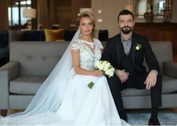 Milliyet, ünlü çiftten özür diledi