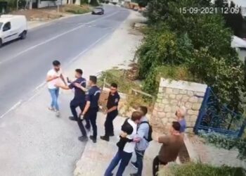 İsmailağacılar, Nesin Vakfı yöneticisine saldırdı