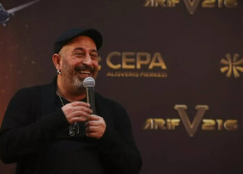 Cem Yılmaz’dan dolandırıcılık uyarısı