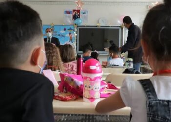 “Alınmayan önlemler nedeniyle okullarda salgın yayılımı artıyor”