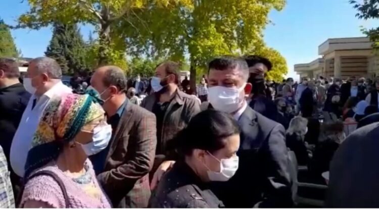 CHP’nin acı günü: Ağbaba’nın annesi toprağa verildi