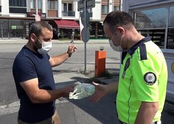 Poşet içinde 50 bin lira buldu