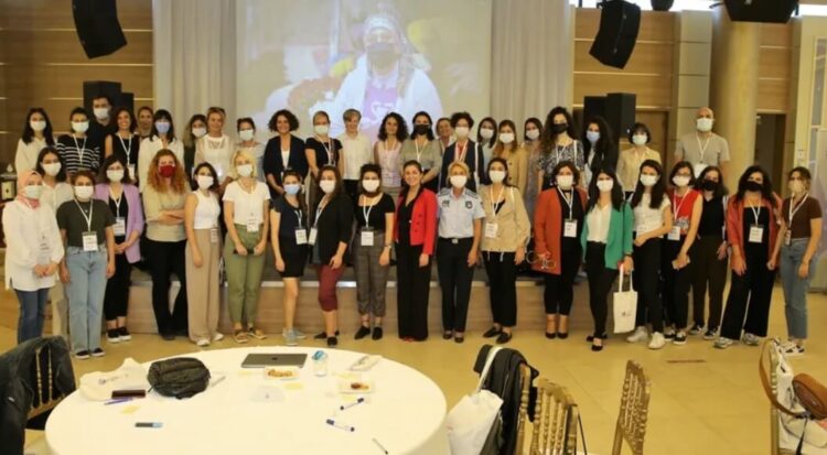 İBB, ‘Roman Kadınlar İçin Kentsel Hizmetler Atölyesi’ düzenledi