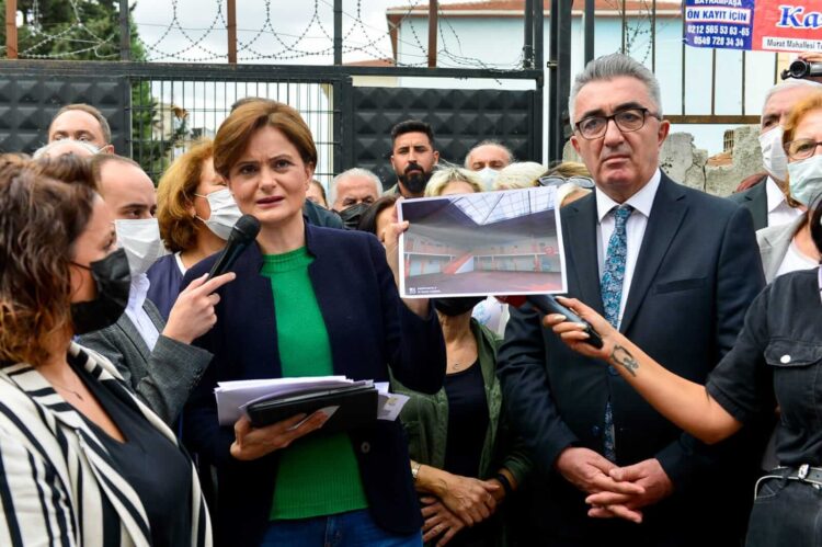 Kaftancıoğlu’nun gündeme getirdiği ‘teneke okul’ meclise taşındı