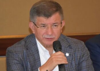 Davutoğlu’ndan Sabah muhabirine: Şaşırtmadınız