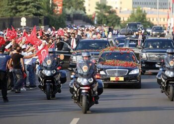 İktidarda korku bacayı sardı
